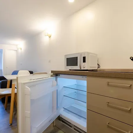 Castelli's Apartmetnts Fico 1
